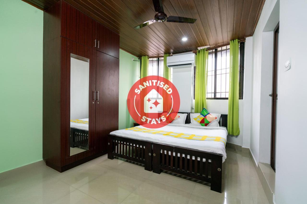 Oyo Home 49697 Aj Apartments Kochi Exterior foto