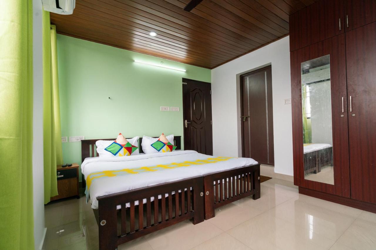 Oyo Home 49697 Aj Apartments Kochi Exterior foto